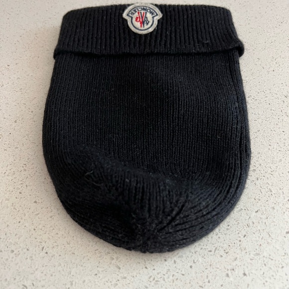 MONCLER Bell Logo Black Wool Beanie - Picture 4 of 4